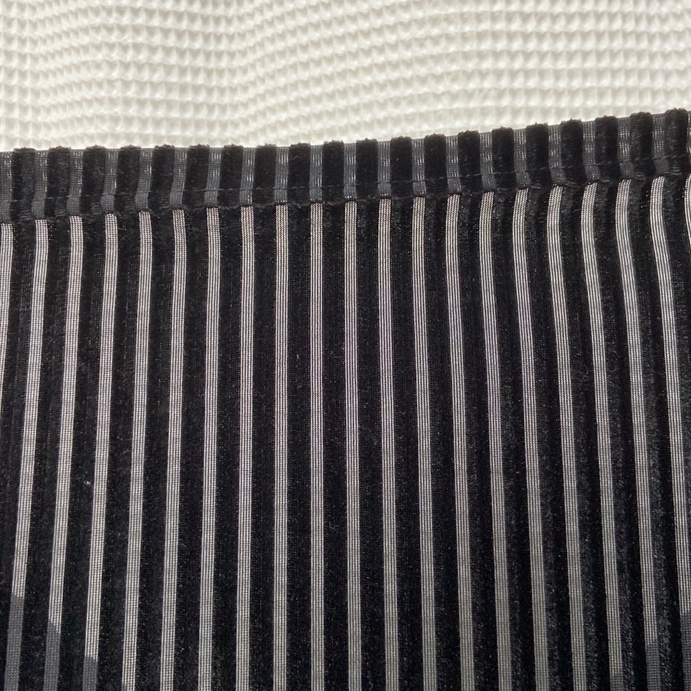Women’s SHEIN polka dot mesh one-shoulder black velvet blouse. Size M. - Picture 10 of 13